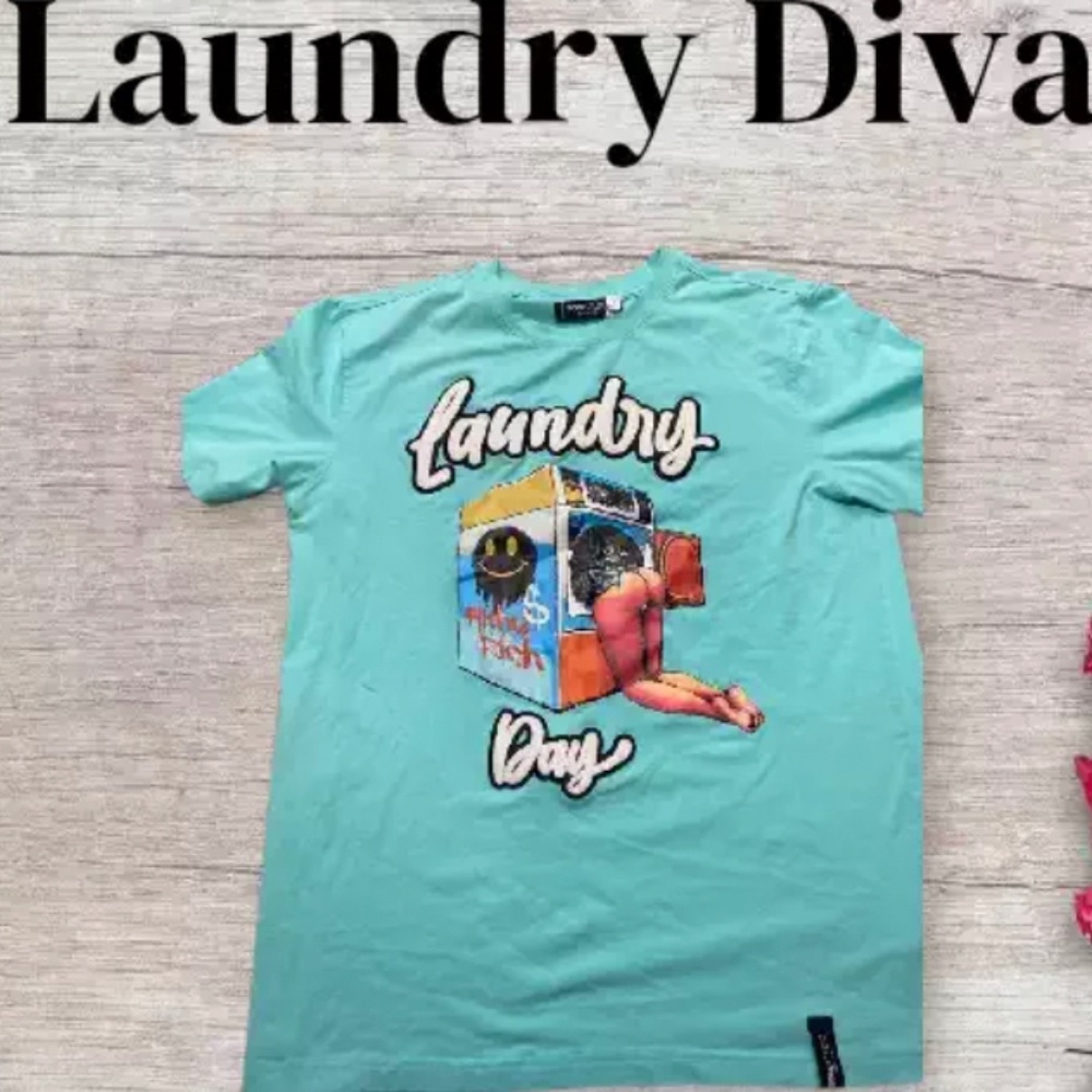 Roku laundry day mint green T shirt